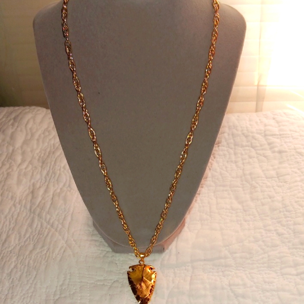 Gold Tone Leaf Pendant Necklace